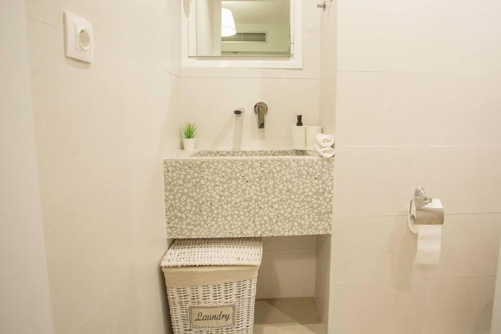 شقة 350M From Museum Of Acropolis A Cozy & Quiet House أثينا المظهر الخارجي الصورة